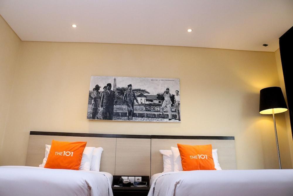 Hotel The 1o1 Oj