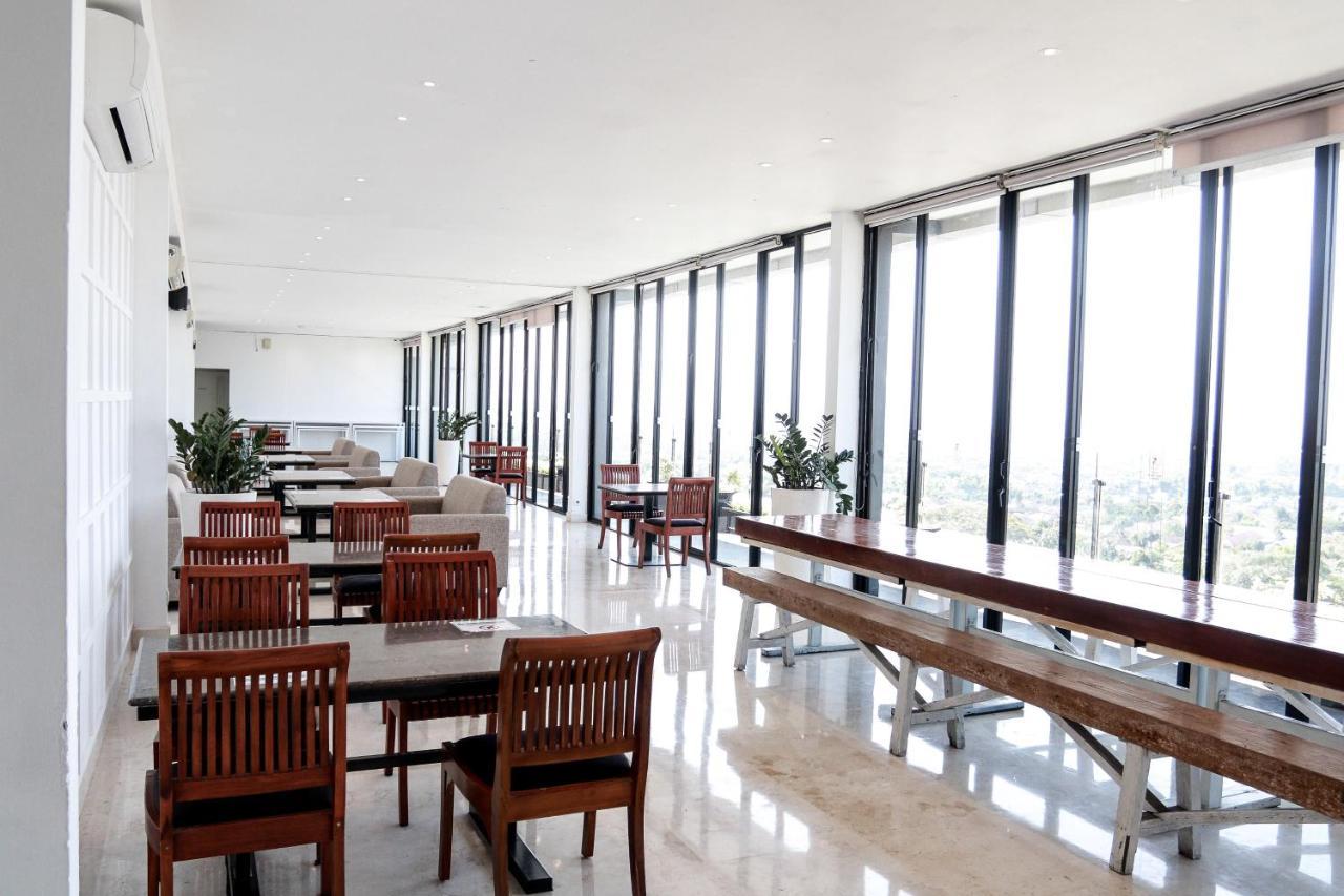 The 1o1 Oj Hotel