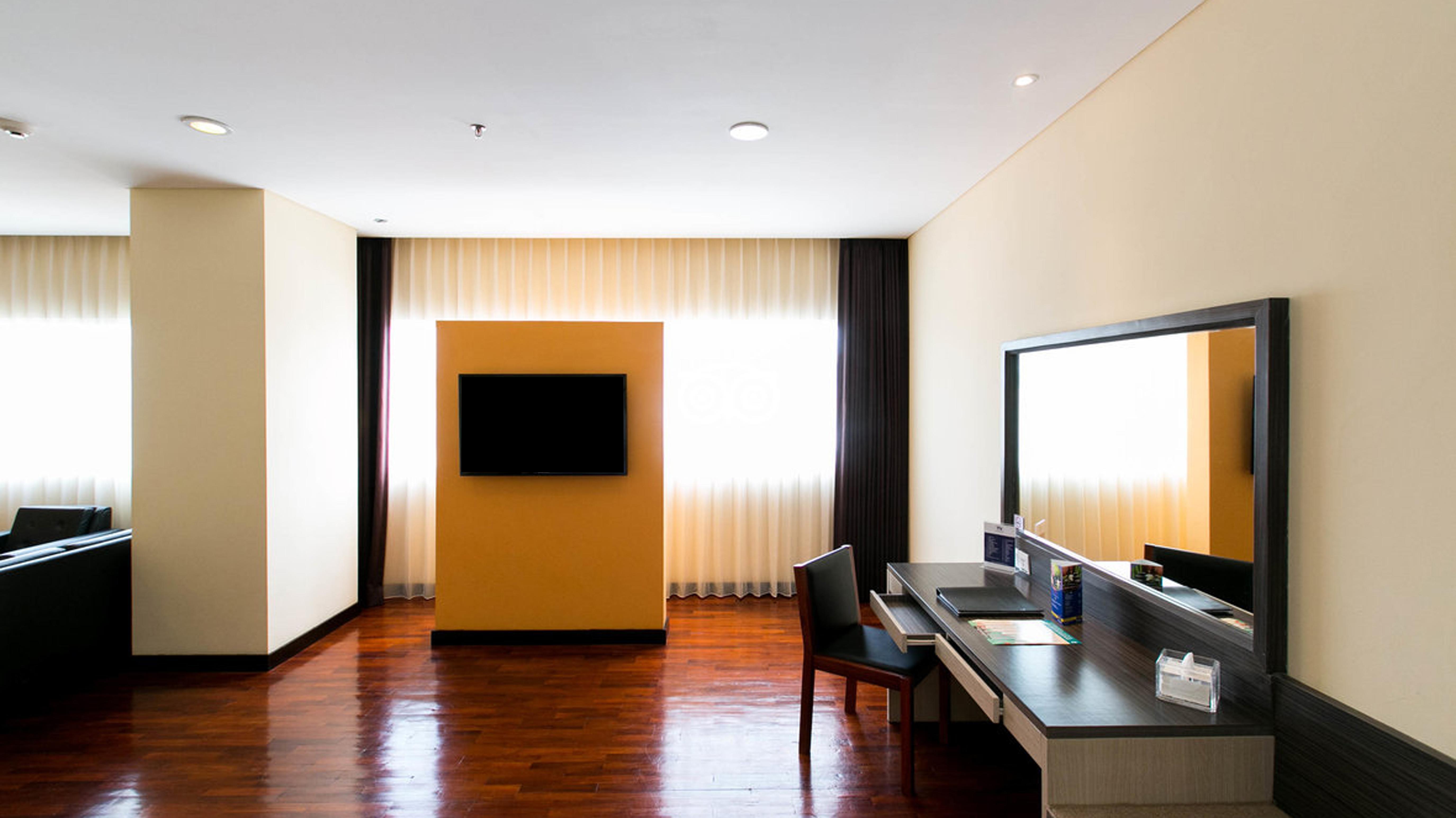 The 1o1 Oj Hotel
