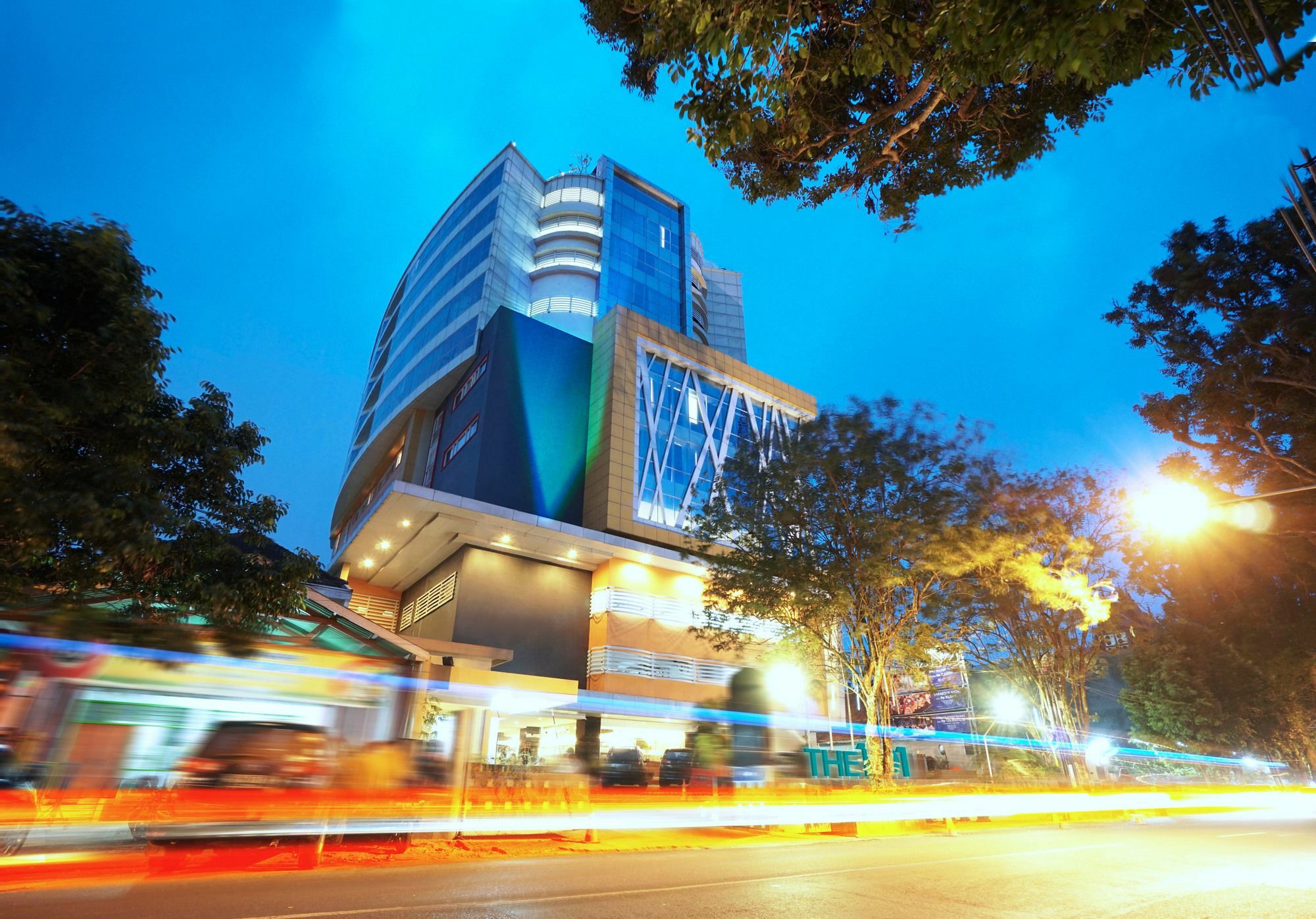 Hotel The 1o1 Oj 4*